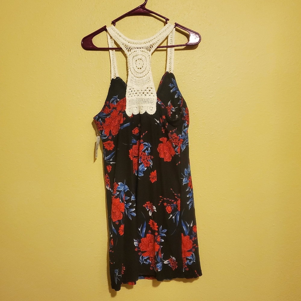 Black Floral Crochet-Back Summer Dress - Red & Blue Floral - Picture 5 of 5